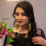 Bhanu Sri Mehra Instagram - Find the beauty and shine every day ✨ 💞 📸:@saicharanthejareddyphotography Outfit:@divya_varun_offical #newclick #everyday #shine #bhanusree🔥❤️ #hybridpilla