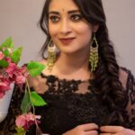 Bhanu Sri Mehra Instagram - Find the beauty and shine every day ✨ 💞 📸:@saicharanthejareddyphotography Outfit:@divya_varun_offical #newclick #everyday #shine #bhanusree🔥❤️ #hybridpilla