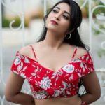 Bhanu Sri Mehra Instagram - I love myself the simplest most powerful ✨ revolution ✨ ever 📸:@saicharanthejareddyphotography @divya_varun_offical #beyourself #happyfeeling #newclick #bhanusree🔥❤️ #hybridpilla