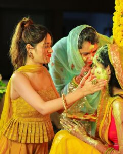 Jannat Zubair Rahmani Instagram - Bridesmaid for a day but a friend for life 💛 @stylebyavani 💛

Wearing - @janmaakshar