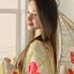 Jannat Zubair Rahmani Instagram - Maine dil se laga ke rakha taweez bana ke tujhe 🥀