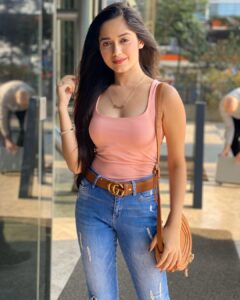 Jannat Zubair Rahmani Instagram - I pray you blossom into who you really know you are!🌸