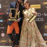 Jannat Zubair Rahmani Instagram - So thankful ❤️ Won the ‘Best Actress Award’ Tere Bin Kive won ‘Most Trending Song’ #blessed ✨⭐️ Thank you CELEBM for Appreciating our work!✨🖤 Styled by - @shrishtimunka 📸 @famousfaces.india Sahara Star