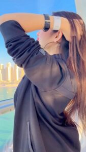 Jannat Zubair Rahmani Instagram - Teri baaton mein 👀🤍 Ain Dubai by Dubai Holding