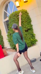 Jannat Zubair Rahmani Instagram - Because it’s so much fun to do this dance 😛😛