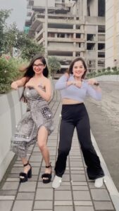 Jannat Zubair Rahmani Instagram - Jannat + Anushka = JAANU ❤️
#LowRemix2021