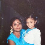 Kaniha Instagram - The most beautiful things are not associated with money. They are memories and moments. Never cease to make memories.. People come,people go..but memories remain❤ Have a great weekend😍 #momandme #childhood #kaniha Chennai, India