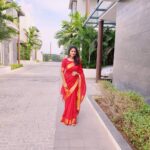 Kaniha Instagram - Wishing you and your family a safe and Happy Diwali.. Wearing a @merakibysindhu saree.. Such a bautiful red saree..Thanks for this really pretty saree @merakibysindhu #happydiwali2018