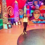 Kaniha Instagram - With my little fans..Thankful for the love.. Splash of colors @asianet #kaniha #trivandrum @dramathemovie Promotions #comedystarsseason2