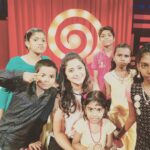 Kaniha Instagram - With my little fans..Thankful for the love.. Splash of colors @asianet #kaniha #trivandrum @dramathemovie Promotions #comedystarsseason2