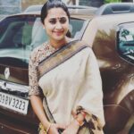 Kaniha Instagram - #simpleissweet#cottonsaree#momandson Have a happy weekend 😘😍