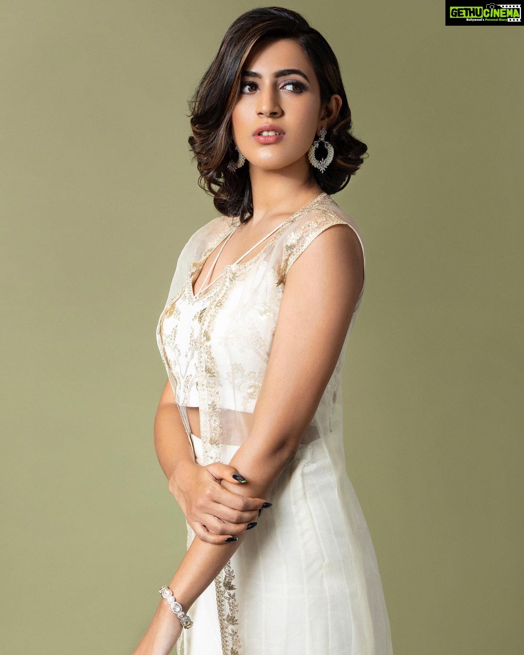 Niharika Konidela Instagram - 🕊 Styled By @ashwin_ash1 @hassankhan_3 ...