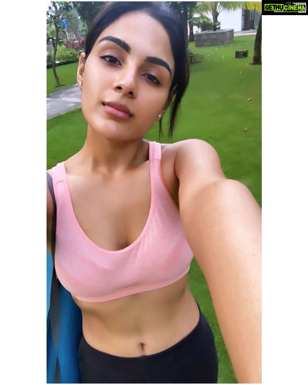 1080px x 1349px - Samyuktha Menon Instagram - Don't stop until You are so proud of Yourself  ðŸ”¥ For the pain is temporary but PRIDE is forever ðŸ˜Š #grind #nevergiveup  #unstoppable #samoninsta #girlbuildinganempire #fire #power #workout #