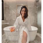 Samyuktha Menon Instagram - ✨And then just before Sunrise ..there is Stardust ✨ What do you think made the babe in robes burst into that loud laughter ? 😄 #soiree #stardust #laughter #stories #story #instatales #samoninsta #instsam #samfam #white #creamywhite #martini #martinilove #goldenglimpse #goldenglow #lifegoals #commentbelow #yourstories #imagination #instafun #instacool #kewl #bathrobe #robe #babeinbathrobe #instamood #toohottohandle #samyuktha #moira #schittscreek
