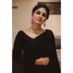 Samyuktha Menon Instagram - The poetic black 🖤 Saree @paroscouture Belt @sabyasachiofficial Accessories @mspinkpantherjewel Hair @sajithandsujith PC @_decibelhost_