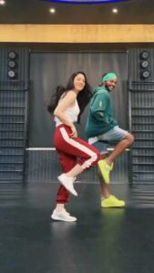 Sandeepa Dhar Instagram - My 1st attempt at a little bit of shuffling in between rehearsals with @melvinlouis .  What do u think ? Leave a ❤️ in the comments if u think we did alright 😊