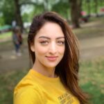 Sandeepa Dhar Instagram - I got that sunshine in my pocket Got that good soul in my feet #ParkDays #summervibes #randomclick Buckingham Palace Gardens