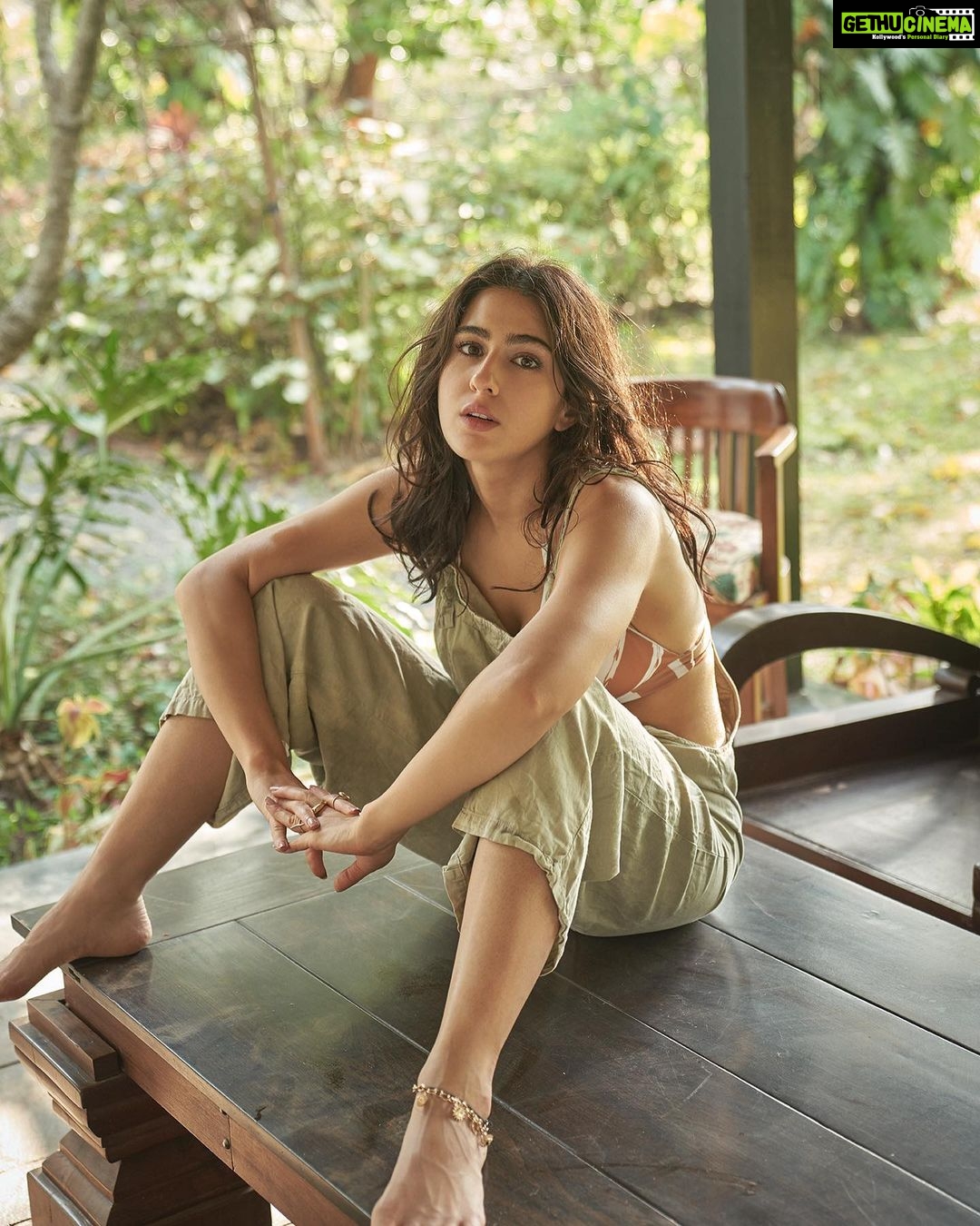 Sara Ali Khan Instagram Moods Of Mowgli 🌴🌴🌴 📸 Rohanshrestha 💇‍♀️ Florianhurel 👗 3191