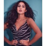 Sara Ali Khan Instagram - Zebras never change their stripes 🦓🦓🦓 @stylebyami @florianhurel @kadamajay