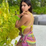 Sara Ali Khan Instagram – Don’t judge each day by the harvest you reap but by the seeds that you plant 🪴🌳🌴💚
👙: @stylebyami 
accessories: @sara_vaisoha 
.
..
…
..
.
@ncstravels @patinamaldives #PatinaMaldives #collab