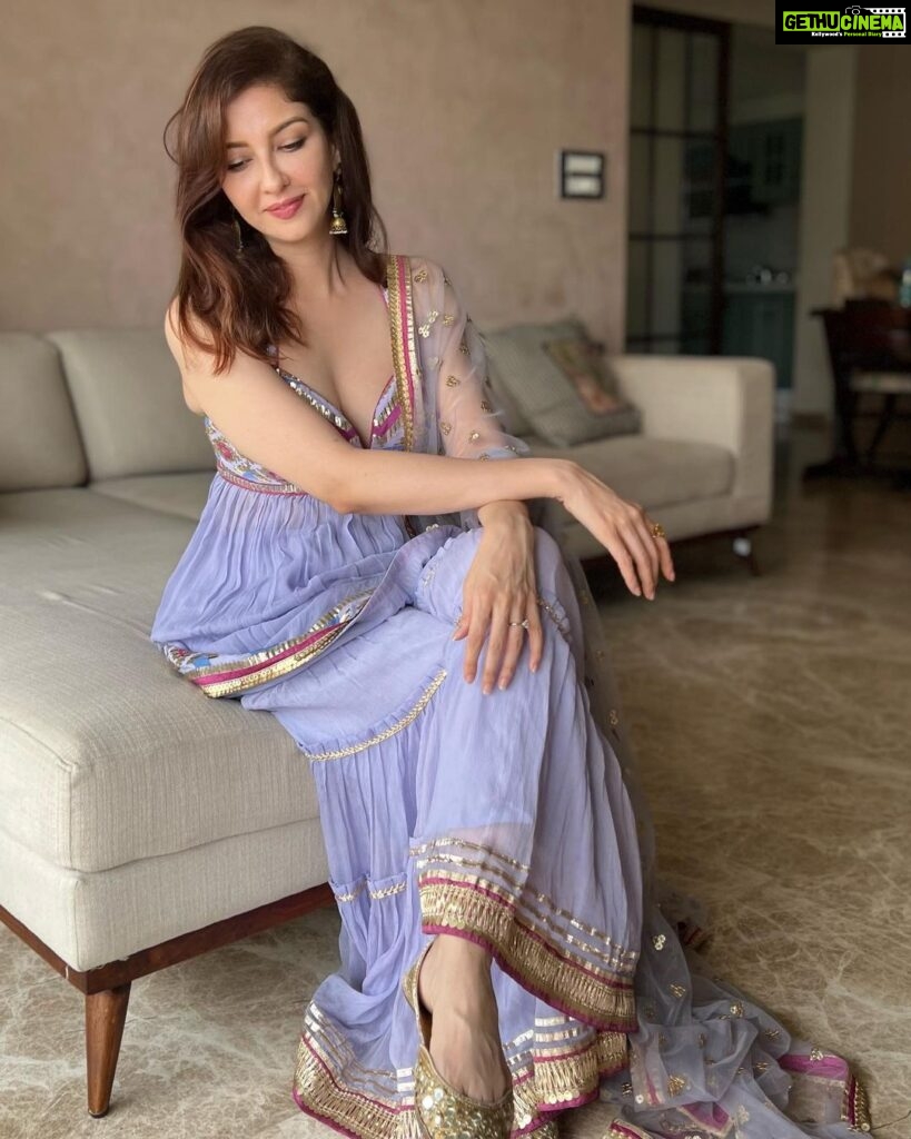 Actress Saumya Tandon HD Photos and Wallpapers August 2022 - Gethu Cinema