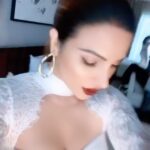 Shama Sikander Instagram – Life in moments….🥰❤️😇. #peaches #softskin #babyskin #reels #reelitfeelit #reelsinstagram #reelkarofeelkaro #justinbieber #tuesday #actor #travelphotography #beautiful #fun #instadaily