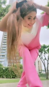 Shivangi Joshi Instagram - #justlikethat 🌸✨