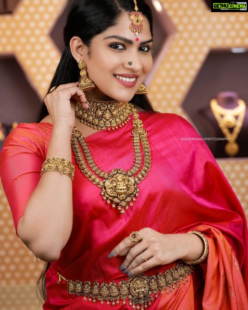 Actress Swasika HD Photos and Wallpapers August 2022 - Gethu Cinema