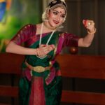 Swasika Instagram - It is an immense happiness to any classical dancer to perform at soorya festival. This was my first performance at soorya festival and I thank all my gurus for training me to reach such a platform. This performance will always remain special to me. Photography: @dulkifil_photography #swasika #swasikavj #classicaldancer #sooryfestival #sooryakrishnamoorthy