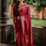 Swasika Instagram - If dress was a beauty it would definitely be a red saree . Saree @bobbysbellissimo Jewellery @whitepearlkl14 Makeup @neethu_makeupartist Photo @talesbyaravind #saree #redsaree #swasika #swasikavj #swasikavijay #swasikaactress #redlove #sareelove #redcarpet