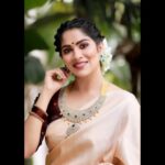 Swasika Instagram - Happy Diwali 🪔 Makeup: @abilashchickumakeupartist Photography: @midhinlal Saree : @thebrandstorebyfebitha Jewellery: @wooglitters #swasikavj #abilashchickumakeupartist #diwali #happydiwali #swasikvijay #swasikavijayactress