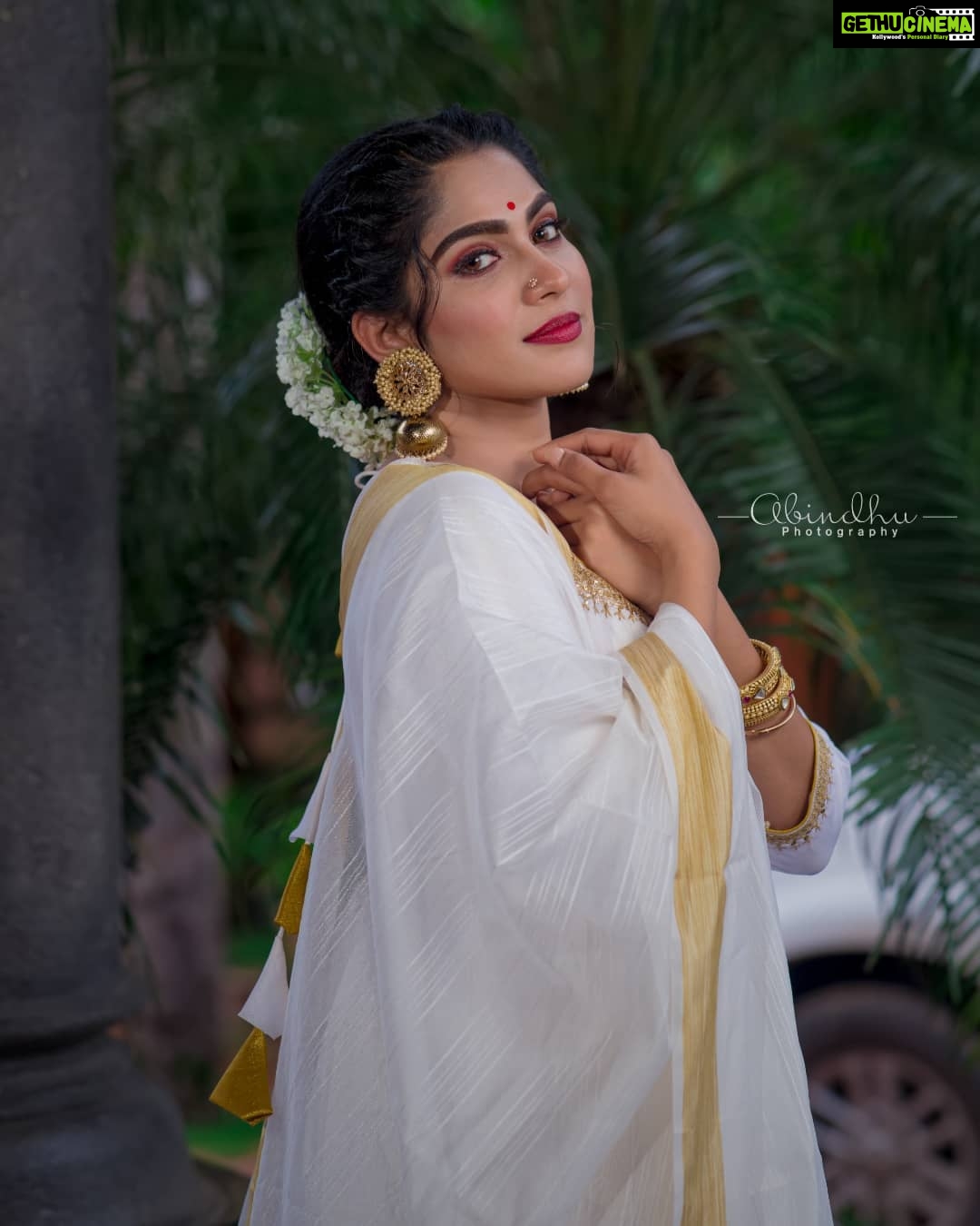 Actress Swasika HD Photos and Wallpapers October 2021 - Gethu Cinema