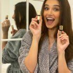 Tara Sutaria Instagram - Letting you in on a major surprise! @bobbibrownindia has launched an adorable NEW Luxe Lip Color Mini Duo in the shades Hibiscus & Parisian Red, which is available only on @mynykaa’s #HotPinkSale for ₹2,000. What’s more - use my exclusive code “NYKBBTARA” to get an additional surprise gift when you shop for ₹3,000 or more. Head to @mynykaa & start shopping! 💖✨ #BobbiBrownxTaraSutaria #HottestSaleOfTheYear #BobbiBrownIndia