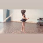 Tara Sutaria Instagram - Fooling around with some jazz and ballet today.. Hard not to when this song plays😉 #YouGiveMeFever🖤 @piasutaria