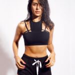 Warina Hussain Instagram - lesson #1 don’t lose focus ..