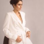 Warina Hussain Instagram - #bossbabe ... big shout out to my girl gang behind this pic 📸 @soumya.iyer 💄@kirandenzongpa 🥼 @dashesofme