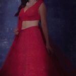 Amyra Dastur Instagram - Roses are red 😉 . . . Wearing @shantanunikhil Jewellery @razwada.jewels @anmoljewellers Styled by @malvika_tater Hair @hmua_soniyamodi MUA @elishab_mua Shot by @dieppj . . . #redcarpet #lokmat #awardfunction #foryou #transition #transitionreels #navratri #redlehenga