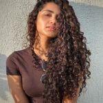 Anupama Parameswaran Instagram - Sunday dump 🌻 #naturallight #nomakeup #texturedskin