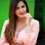 Ashu Reddy Instagram - I might need a cold drink 🥤♥️ what about you? #ashureddy #photooftheday #photoeveryday @naveen_photography_official 🎥 @argalacouture9 👗🎊