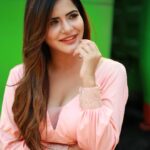 Ashu Reddy Instagram - I might need a cold drink 🥤♥️ what about you? #ashureddy #photooftheday #photoeveryday @naveen_photography_official 🎥 @argalacouture9 👗🎊