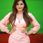 Ashu Reddy Instagram - I might need a cold drink 🥤♥️ what about you? #ashureddy #photooftheday #photoeveryday @naveen_photography_official 🎥 @argalacouture9 👗🎊