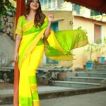 Ashu Reddy Instagram - Never loved sarees so much until today♥️♥️ #ashureddy @naveen_photography_official 🥳