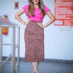 Ashu Reddy Instagram - Elegance is a whole personality , not just a costume 🎀❣️💖 #ashureddy @praveen_px_photography 🌙