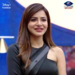 Ashu Reddy Instagram - Weekend Vibes 🖤🖤 #Ashureddy #BiggBossNonStop #biggbosstelugu #biggboss #disneyhotstar #Pichhekistha #bigbossott #foryou #supportashureddy #biggbossashureddy #instagram #supportyourashu #love #smile #smileyface