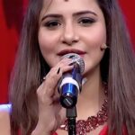 Ashu Reddy Instagram - Every opportunity to sing is daimond for me♥️😫😂😂 Ela undi voice?? #ashureddy #kachabadam #funnyvideos @gnapikaentertainments @etvplusindia @anchorravi_offl 😂😂😂