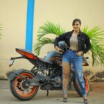 Ashu Reddy Instagram - Put your seat belts on!! Let's go on a ride!! 😜😎😂 #ashureddy #bikergirl #letsgoeverywhere @naveen_photography_official @hairstylistravi
