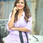 Ashu Reddy Instagram - Climate antha naalage love lo padipoindemo annatundee, crazy ga undheee!! ♥️🤩 #ashureddy #feelingcrazy #cutebutterfly @naveen_photography_official 🧿💯