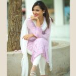 Ashu Reddy Instagram - Pink chudidaar 😻♥️👠 #ashureddy #chudidar #longtime @naveen_photography_official 🍋💯