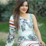 Ashu Reddy Instagram - If happiness is YOU, then I want YOU..!! 🌸❤️🙈 #ashureddy #feelinggrateful #photooftheday @naveen_photography_official @hairstylistravi #2022