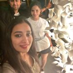 Ashu Reddy Instagram - "MINE" has a meaning in my life. but THESE people are the double meaning 😂😂♥️ ..!! @sipligunjrahul @jaswanth_jessie @iam_bhanusri 😍 #ashureddy #friendshipgoals #dinnernights